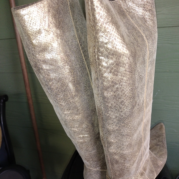 SNAKESKIN LOOK LEATHER BOOTS BY LILY HOLT - Picture 4 of 5
